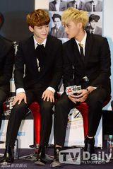 组图：EXO打造真人秀节目 帅气亮相卖萌耍宝