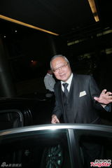 组图：梁乃鹏指追思会暂没定案 称六婶心情转好