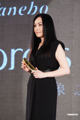 组图：江蕙预告将会退休 闻故乡支持泪眼道歉