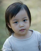 组图：赵薇爱女小四月成长记录 撒娇卖萌惹人爱