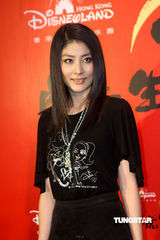 幻灯图集：陈慧琳乘幸福快车抵京城 将畅游迪士尼