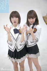 组图：SNH48宫泽佐江变小怪兽 铃木嘟嘴卖萌