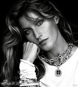 组图：巴西超模吉赛尔-邦辰黑白写真