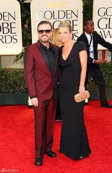 高清组图：主持人瑞奇-热维斯携女伴闪亮登场