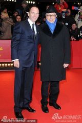 高清图：《大将军寇流岚》首映 巴特勒查斯坦嬉闹