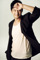 组图：郭晓冬最新写真曝光 新好男人日韩范儿十足