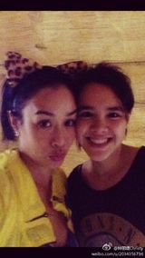 组图：钟丽缇为女儿庆生 晒合影似姐妹