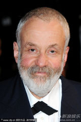 幻灯图集：导演迈克-李携主创出席《又一年》首映