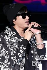 组图：GD李夏怡等出席某饮料新品上市活动