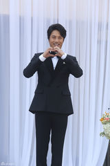 高清组图：韩载锡朴率美大婚 张东健夫妇道贺