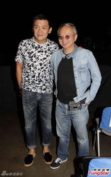 组图：李克勤助阵安全地带开唱 周慧敏现身捧场