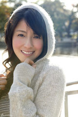 高清图：日本气质美女松田里菜写真秀白皙肌肤