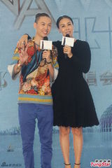 组图：那英“那世界”巡演启动 11月南京开演