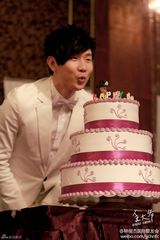 组图：林志颖父子为林俊杰庆生 Kimi搞怪抢镜