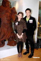 幻灯组图：丁子高情人节陪家人 杨千嬅虎年暂不添丁