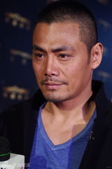 组图：硬汉邵兵携众星走秀帅气有型引爆全场