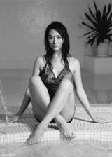 高清图：郭金湿身写真玩性感 魔鬼身材撩动人心