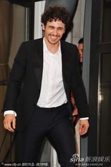 组图：《萨尔》发布会 詹姆斯-弗兰科惹粉丝尖叫