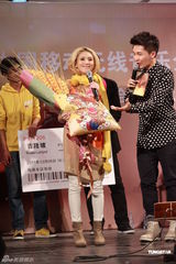 组图：戴佩妮颠覆形象变话痨 盼成家暗示只等求婚