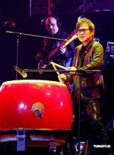 幻灯图：纵贯线香港告别演出 四歌手分享一年感受