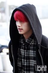 组图：韩团T-ara与SPEED共赴柬埔寨办演唱会