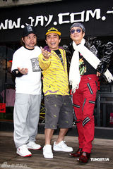 幻灯组图：吴宗宪高凌风康康上海开唱挑战纵贯线