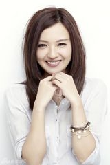 组图：傅晶打造清新自然的活氧写真