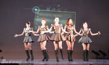 幻灯组图：青春美少女日本开唱 观众热捧盛况空前