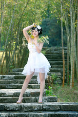 组图：芙蓉姐姐瘦身成功拍婚纱写真 再现S妖娆身段