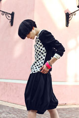 组图：时尚设计师夕又米街拍似潇洒美少年