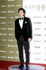 组图：第32届韩国青龙电影奖颁奖典礼群星闪耀