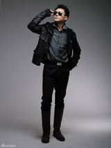 高清图：王斑新年写真 彰显硬朗不羁