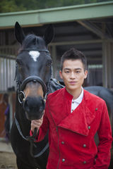 组图：《临时同居》开拍 郑秀文张家辉牵手撒欢