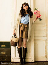 组图：日本模特宫田聪子示范89款秋季服饰搭配