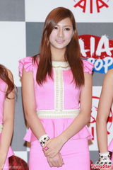 高清组图：Beast等赴港开唱 泫雅望与PSY再合作