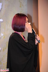 组图：杨千嬅产后弃“大笑姑婆” 泪腺发达常落泪