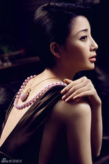 组图：殷桃珠宝大片气质出众高贵华美