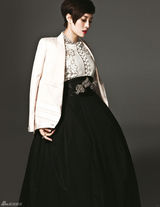 组图：孙俪烈焰红唇气场复古高贵