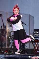 组图：郭采洁季欣霈助阵徐佳莹个唱掀可爱高潮