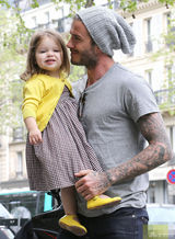 策划：明星宝宝着装大PK 小七苏瑞领衔萌妹子