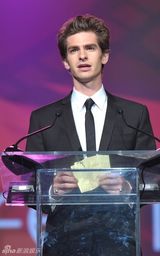 高清组图：好莱坞明星云集棕榈泉 波特曼亚当斯比美