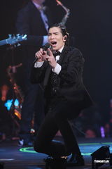 组图：萧敬腾台北开唱High翻小巨蛋