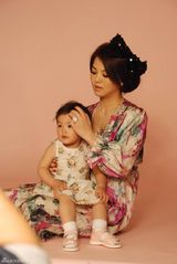 组图：李湘携爱女拍封面 小公主活泼大方有明星范儿