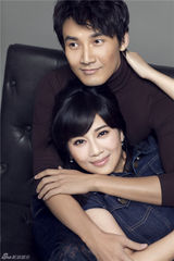 组图：张铎陈松伶甜蜜写真 夫妻档尽显浪漫柔情