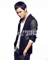 幻灯图：阮经天赵又廷登封面 偶像是怎样炼成的