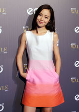 江一燕分享“行走风尚” 国母效应引爆爱心义卖