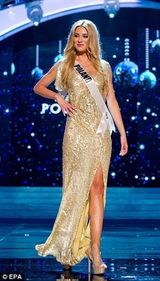 组图：环球小姐众佳丽泳装礼服美艳 中国小姐微笑迷人