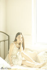 组图：清水芙蓉焦俊艳写真大片淡雅宜人