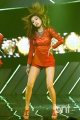 组图：SISTAR《MCD》夺冠 姜艺彬热辣舞蹈秀