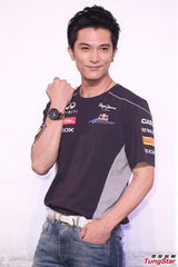 邱泽否认劈腿李毓芬：没什么好解释的(组图)